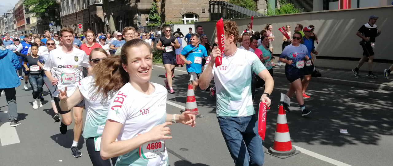 ABF Mitarbeiter:innen laufen beim Metropolmarathon